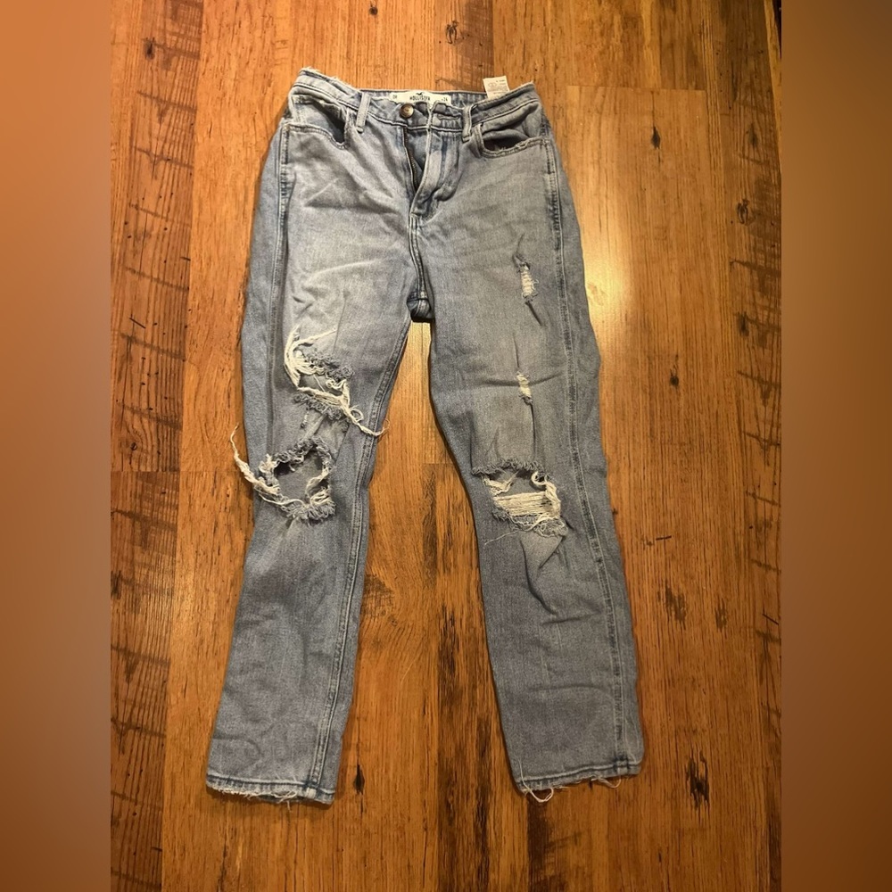 Hollister Womens ripped jeans